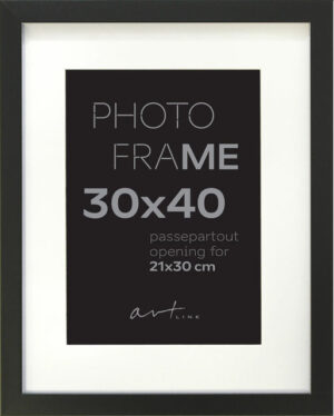 Gloria Black 30x40
